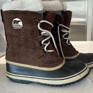 Sorel suede snow rain hike boot waterproof 39 8